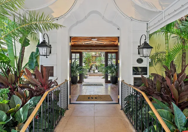 301-australian-ave-301-palm-beach-fl-33480/hzid_33a2e7df