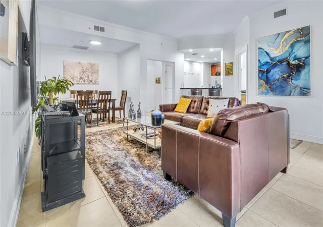16100-emerald-estates-dr-298-298-weston-fl-33331/hzid_513ff6a7