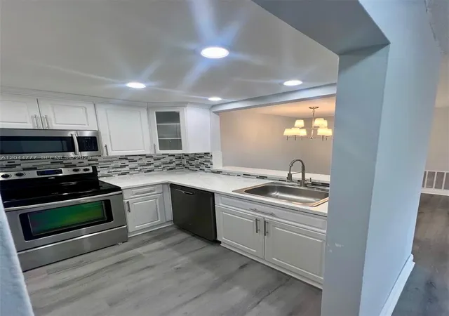 13685-ne-10th-ave-301-north-miami-fl-33161/hzid_5905d049
