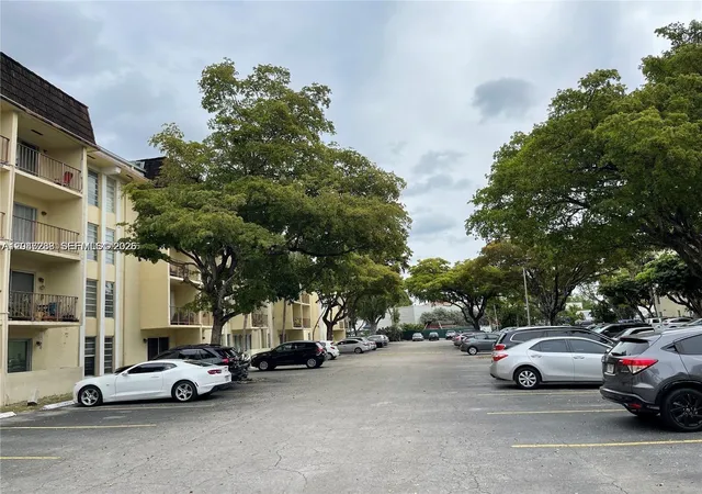 12035-ne-2nd-avenue-a209-north-miami-fl-33161/hzid_07f572f6