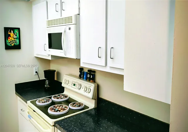 14623-bonaire-blvd-704-delray-beach-fl-33446/hzid_f0331415