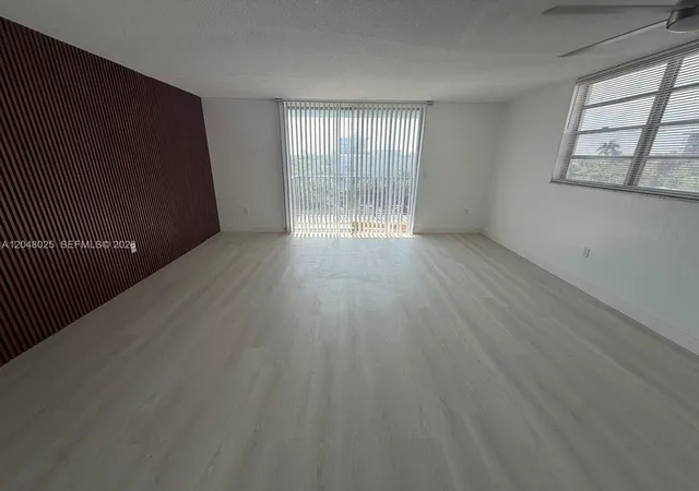 12590-ne-16th-ave-512-north-miami-fl-33161/hzid_cc471cbe