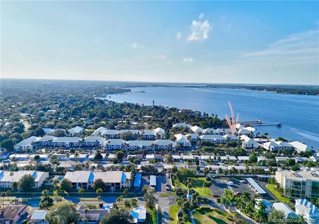 175-se-saint-lucie-blvd-c30-stuart-fl-34996/hzid_f088a24a
