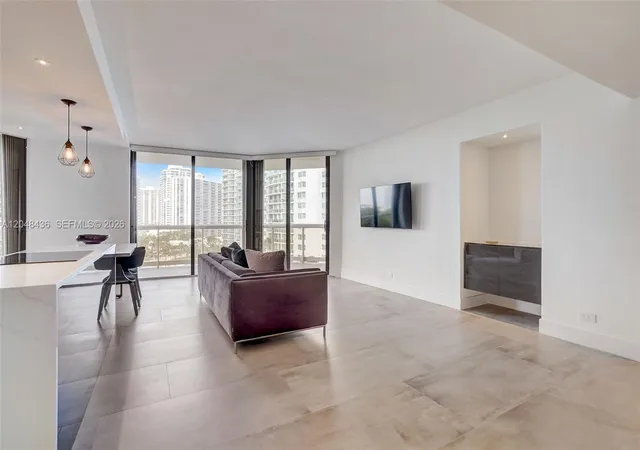 20191-e-country-club-dr-802-aventura-fl-33180/hzid_3269e271