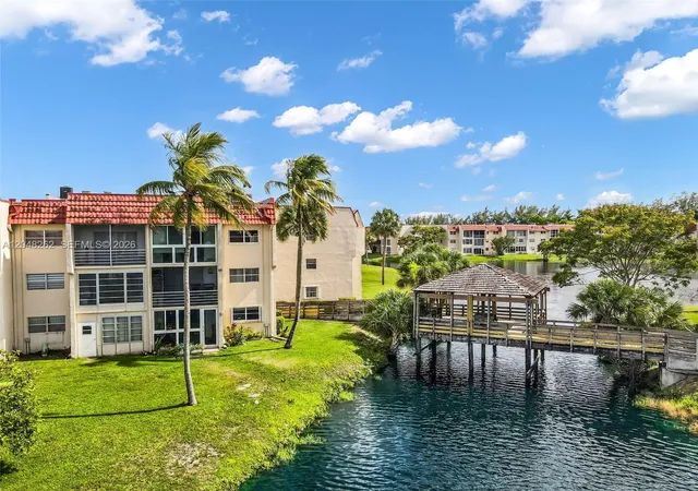 2851-e-sunrise-lakes-dr-106-sunrise-fl-33322/hzid_28f47ea0