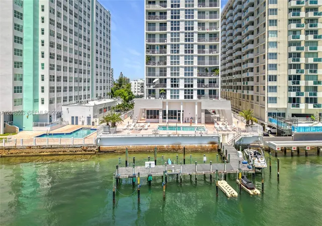 1228-w-ave-208-208-miami-beach-fl-33139/hzid_d2cd15a1