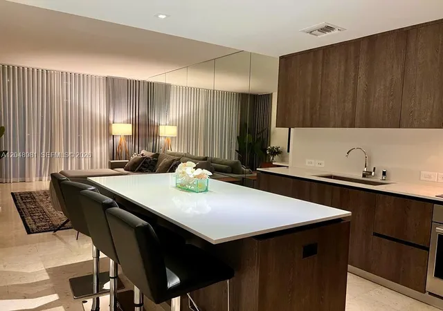 88-sw-7th-street-808-miami-fl-33130/hzid_5f6fc470
