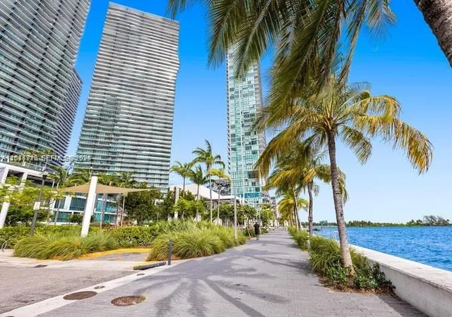 Paraiso Bay