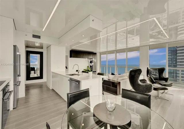 6365-collins-ave-2407-miami-beach-fl-33141/hzid_e852ca2e