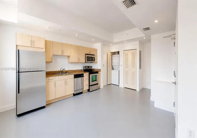 111-e-flagler-st-810-miami-fl-33131/hzid_4b2367c3