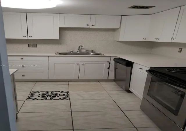 500-executive-center-dr-4e-west-palm-beach-fl-33401/hzid_b1eacc89