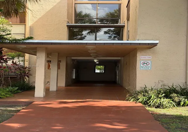 14421-n-kendall-dr-412m-miami-fl-33186/hzid_35dc1bbc