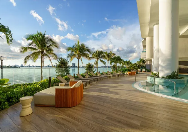 700-ne-23rd-street-2304-miami-fl-33137/hzid_3fe48a74