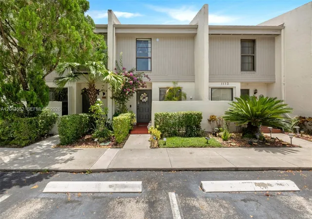 1121-nw-98th-terrace-119-pembroke-pines-fl-33024/hzid_3c7fafe5