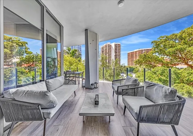 2831-s-bayshore-dr-501-miami-fl-33133/hzid_c5c7fe01