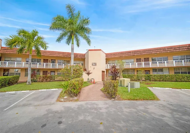 8851-sunrise-lakes-blvd-116-sunrise-fl-33322/hzid_0d71d2c4
