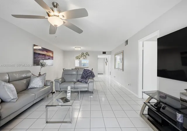 1300-sw-125th-avenue-406k-pembroke-pines-fl-33027/hzid_64579b9a