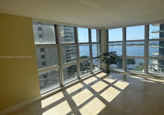 145-se-25th-road-1003-miami-fl-33129/hzid_8af1a79d