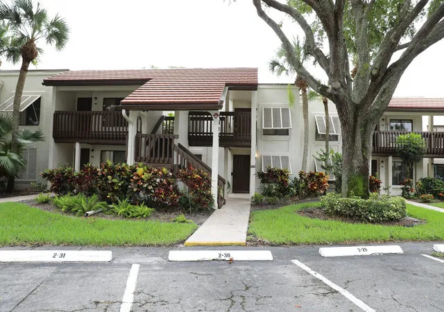 10187-mangrove-dr-104-boynton-beach-fl-33437/hzid_fbdd00fb