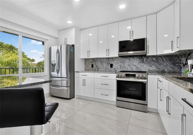 1501-sw-134th-wy-403d-pembroke-pines-fl-33027/hzid_b3ecaf16