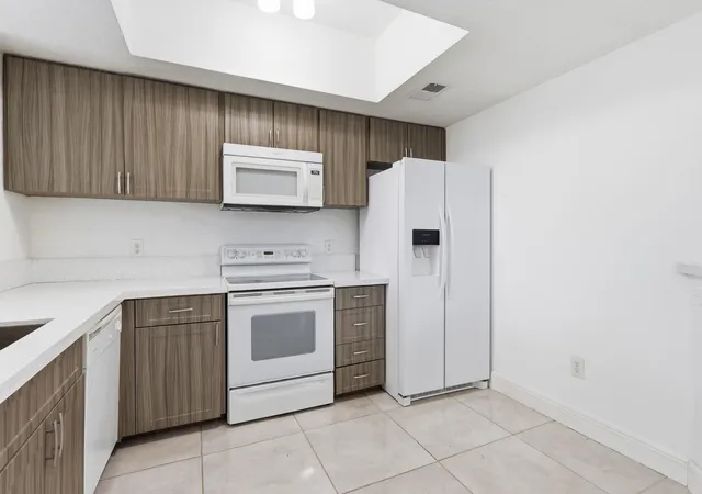 785-sw-148th-avenue-1402-davie-fl-33325/hzid_e5f943d5