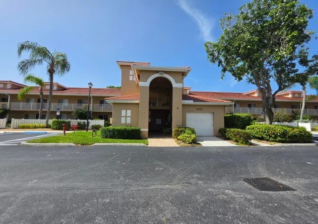 5951-regal-glen-dr-104-boynton-beach-fl-33437/hzid_b3e20381