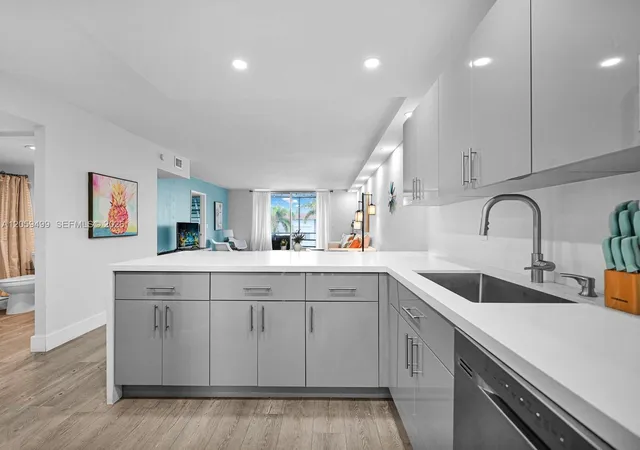 400-se-10th-st-303-deerfield-beach-fl-33411/hzid_760a8565