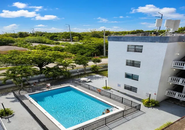 13500-ne-3rd-court-416-north-miami-fl-33161/hzid_cebd0402