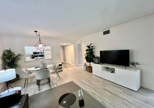 5640-sw-3rd-place-217-margate-fl-33068/hzid_95319265