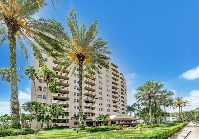 90-edgewater-dr-501-coral-gables-fl-33133/hzid_3027a31d