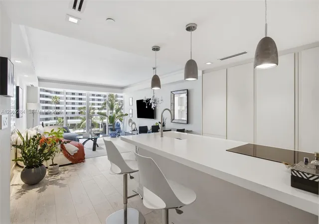 5600-collins-ave-5a-miami-beach-fl-33140/hzid_c847ce12