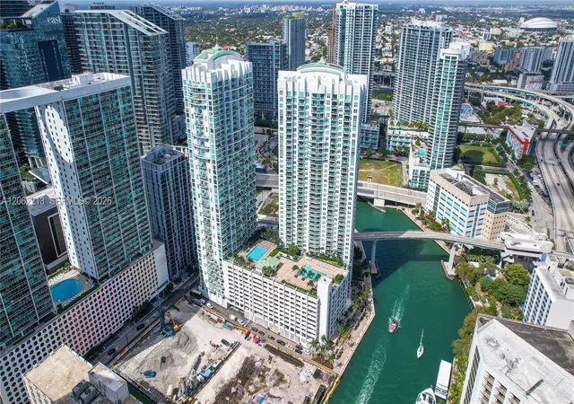 41-se-5th-st-906-miami-fl-33131/hzid_b1160ba9
