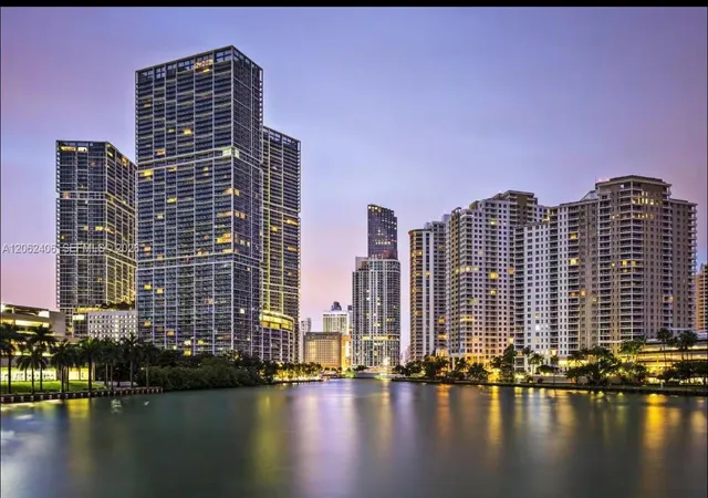 485-brickell-ave-4711-miami-fl-33131/hzid_597c8155