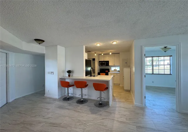 8630-sw-3rd-st-101-pembroke-pines-fl-33025/hzid_86674228
