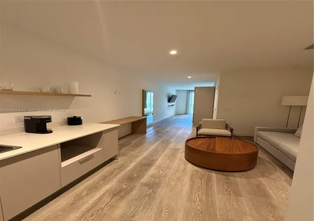 229-sw-9th-st-507-miami-fl-33130/hzid_e9aebb26