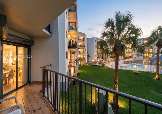 1820-w-53rd-st-204-hialeah-fl-33012/hzid_78500436