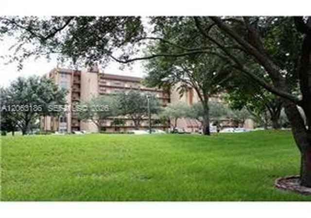 3100-w-rolling-hills-cir-101-davie-fl-33328/hzid_d0cbb50c