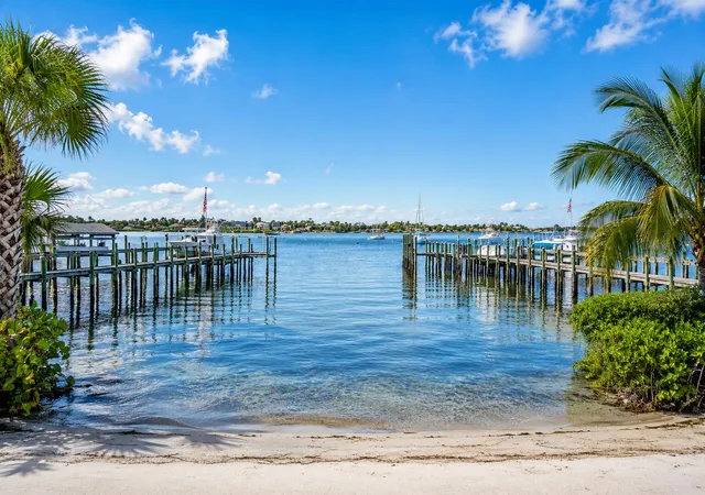624-sw-st-lucie-crescent-208-stuart-fl-34994/hzid_1e672e45