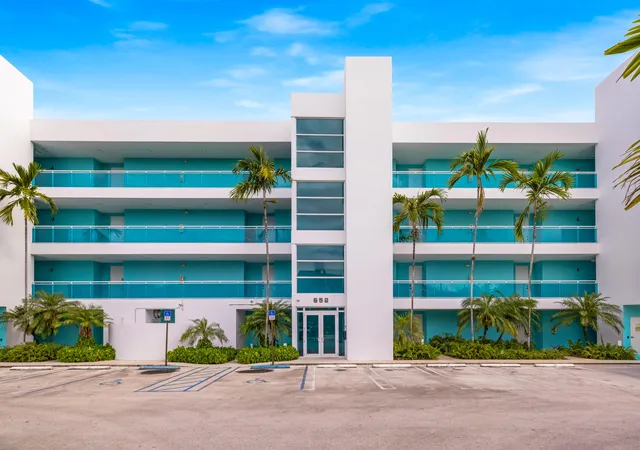 652-ne-63rd-street-206-miami-fl-33138/hzid_a7da3766