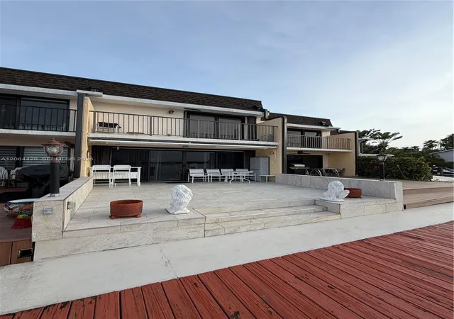 2761-ne-165th-terrace-27-north-miami-beach-fl-33160/hzid_acc452f8