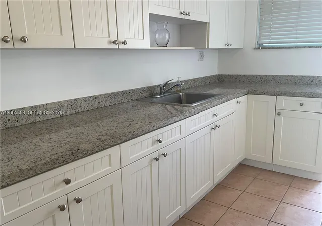10178-collins-ave-109-bal-harbour-fl-33154/hzid_d309bbcc