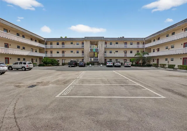 4299-nw-16th-street-210-lauderhill-fl-33313/hzid_c0046e54