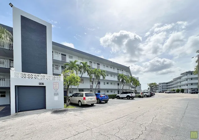443-ne-195th-street-140-miami-fl-33179/hzid_306b4621
