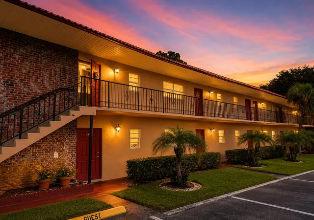 1979-sw-palm-city-rd-g-stuart-fl-34994/hzid_90940696