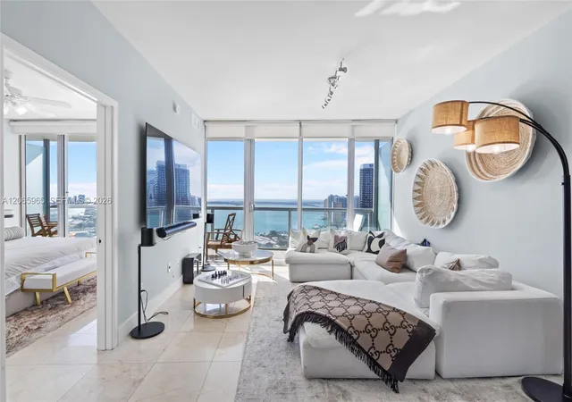 888 Biscayne Blvd