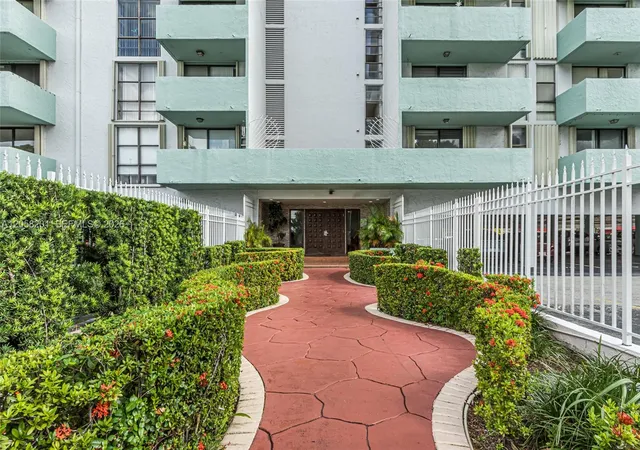 1825-w-44th-place-509-hialeah-fl-33012/hzid_eff0b1ab