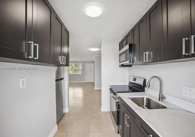 850-e-commercial-blvd-214b-oakland-park-fl-33334/hzid_de275b75