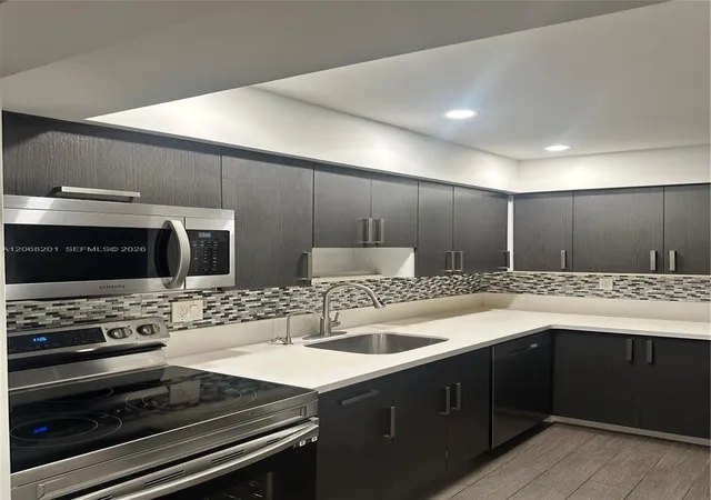 9449-sw-76th-street-t5-miami-fl-33173/hzid_dc7a48d1