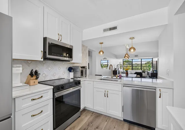 3635-whitehall-dr-302-west-palm-beach-fl-33401/hzid_73a5300e