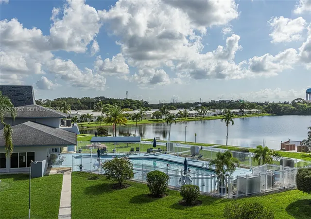 2223-park-ln-314-hollywood-fl-33021/hzid_3b58c28c